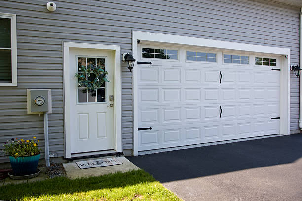 24/7 Emergency Garage Door Panel Replacement experts in Rowland, NC